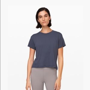 Lululemon train to be short sleeve top